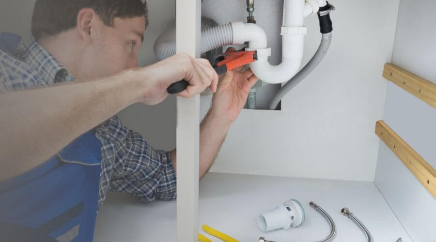 Expert burst pipe repair services in Ashmore, IL